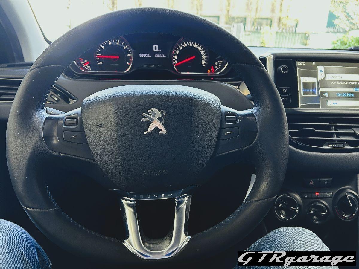 PEUGEOT - 208 - 1.2 VTi 82 CV 5p. Allure