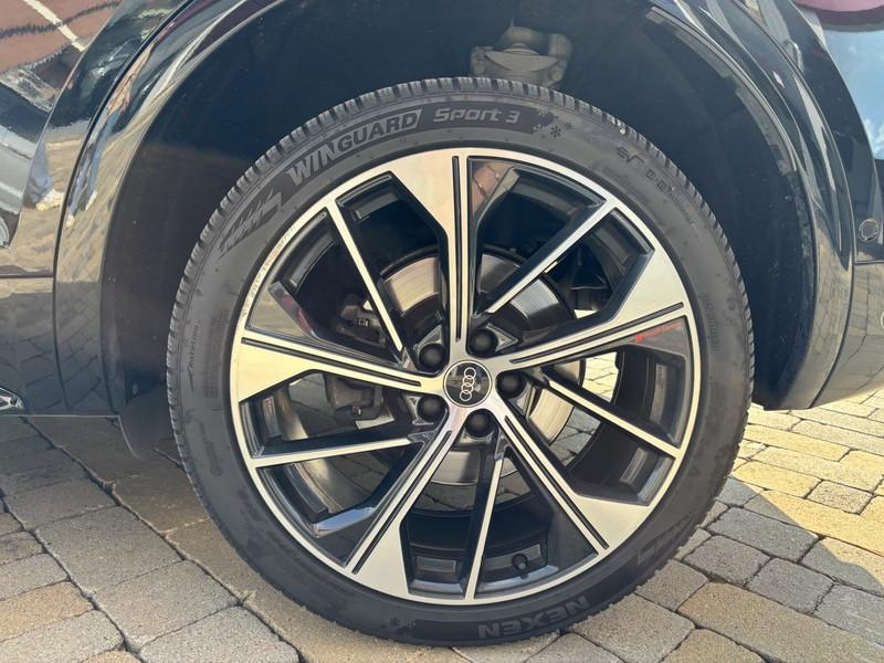 Audi Q5 Sportback 40 2.0 tdi mhev Sportback S line quattro s-tronic FULL LED-TETTO-NAVI
