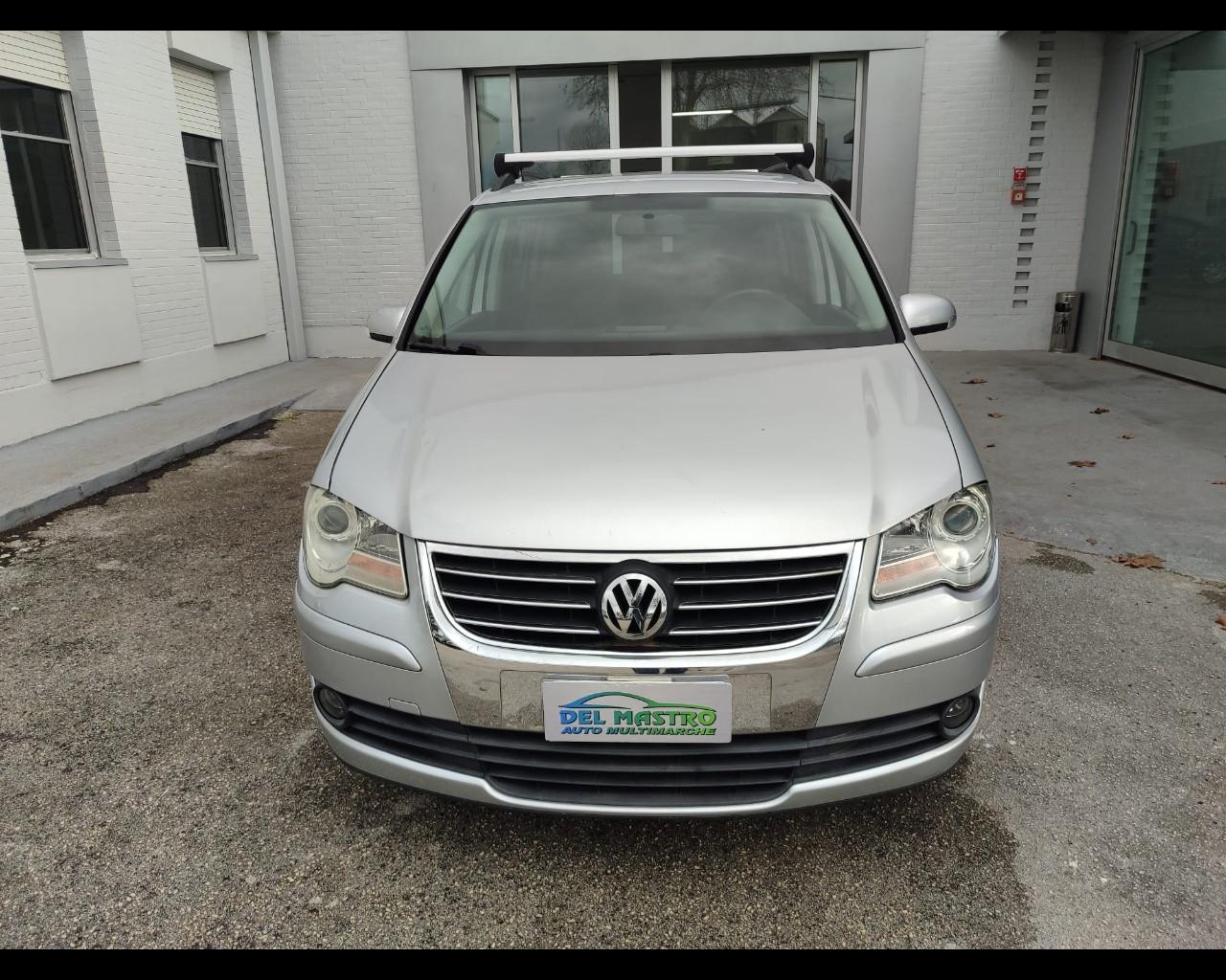 VOLKSWAGEN Touran - 2.0 Conceptline Ecofuel