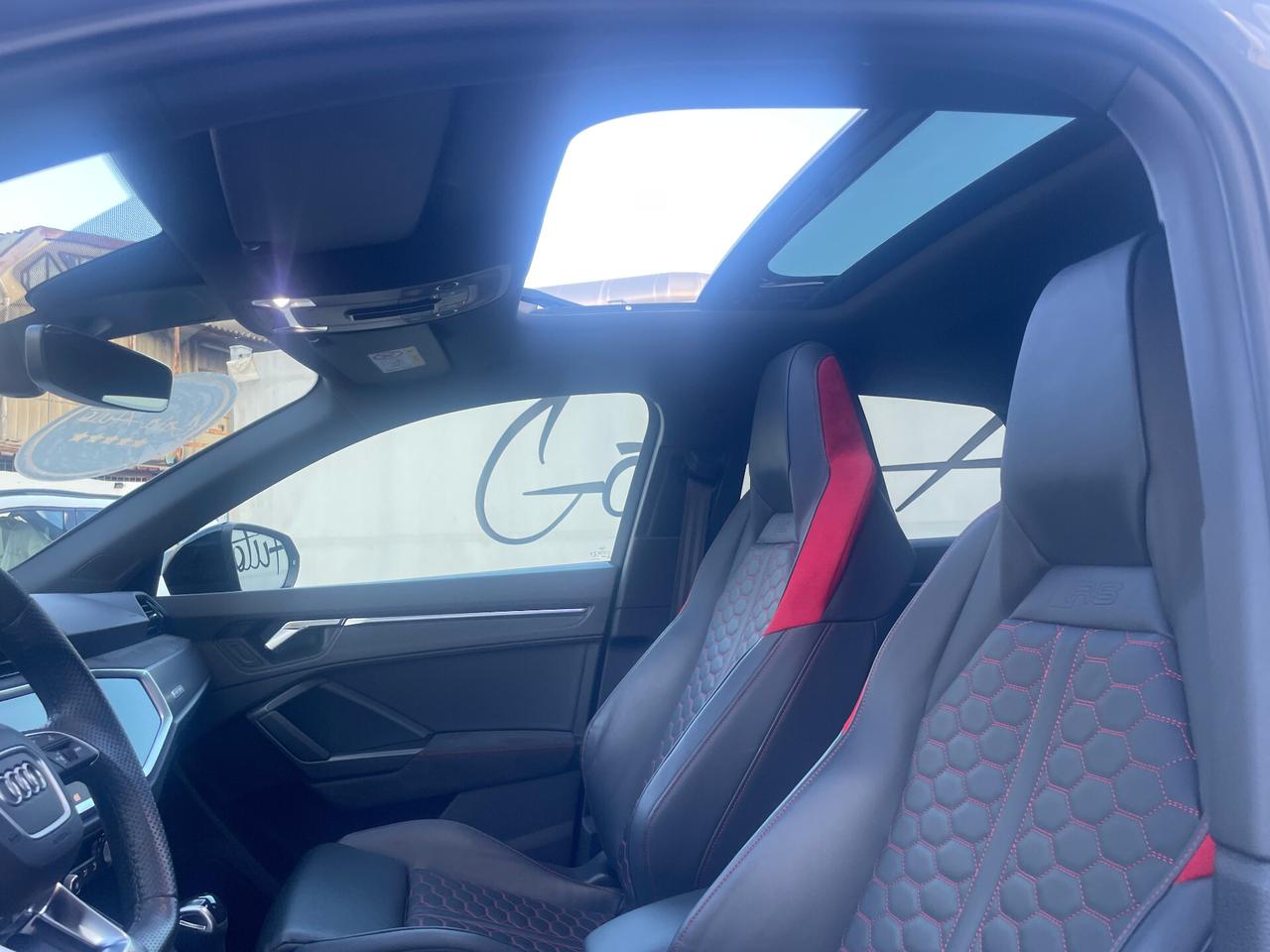Audi Q3 RS SPB quattro S tronic 294 KW