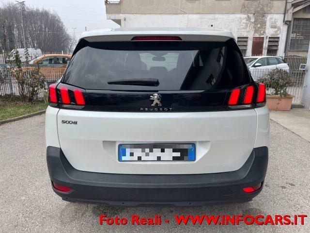 PEUGEOT 5008 BlueHDi 130 S&S EAT8 Business