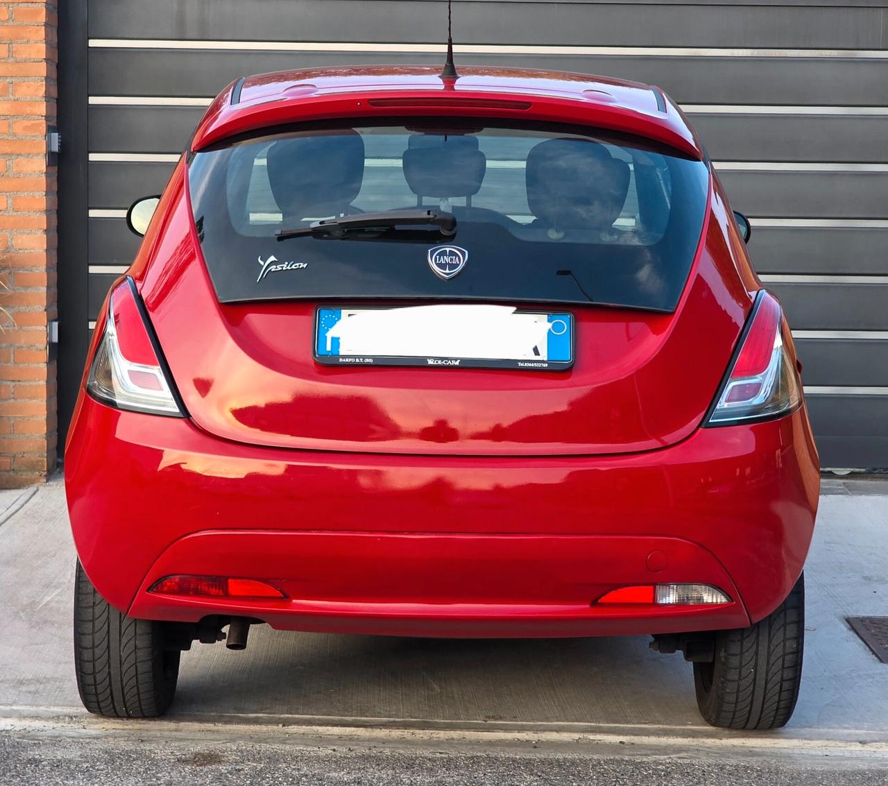 Lancia Ypsilon Platinum benzină 1.2 neopatentati euro6b