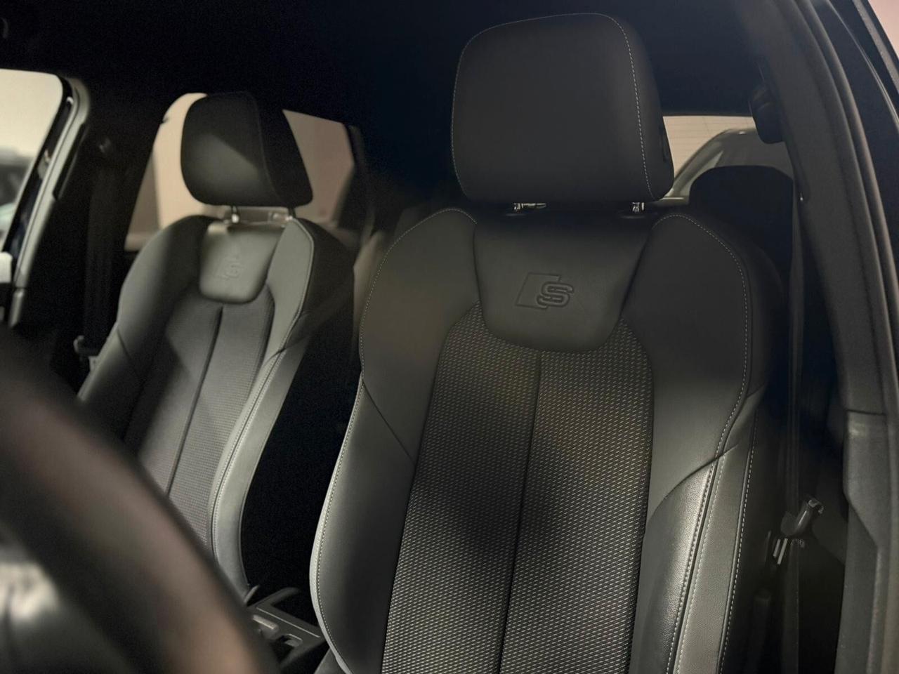 Audi A1 citycarver 30 TFSI S tronic Identity Contrast