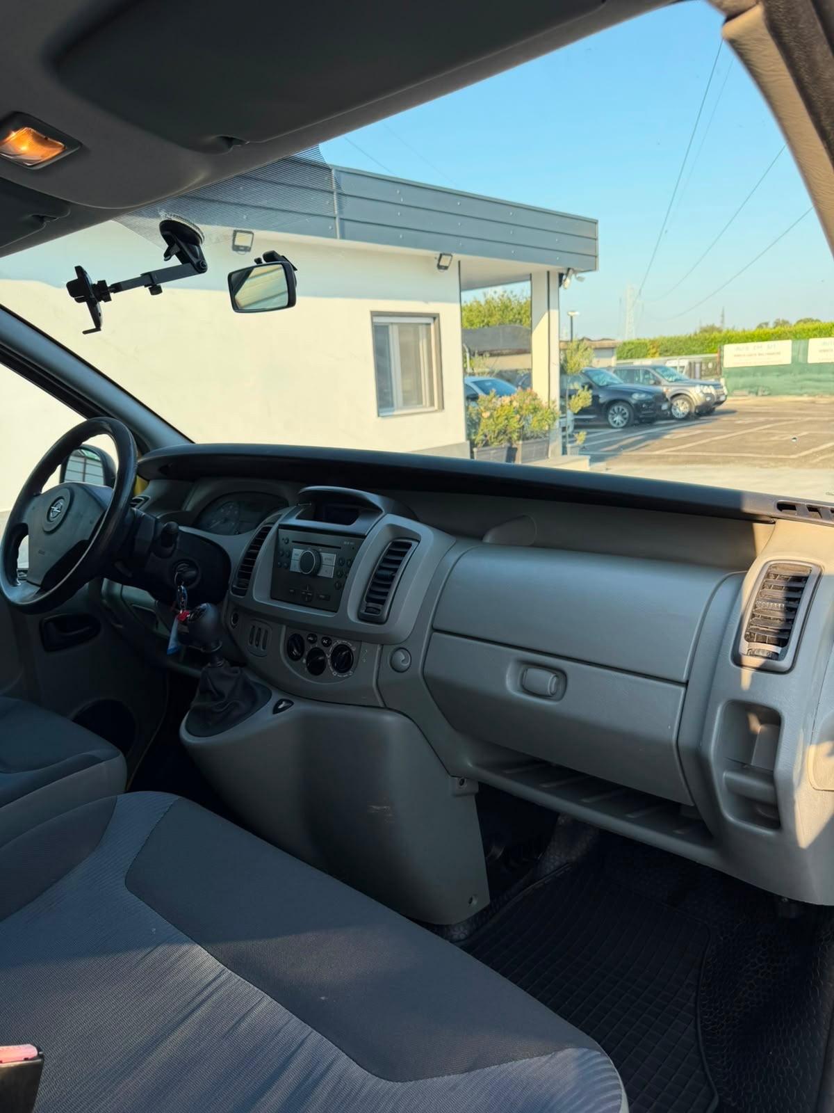 Opel Vivaro 27 2.0 CDTI 115CV PC-TN Furgone vetrato