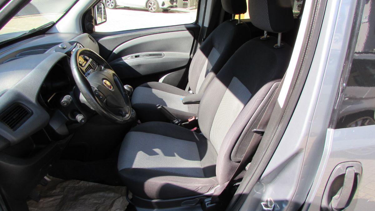 FIAT - Doblò 1.6 mjt 16v Emotion 7 POSTI !!