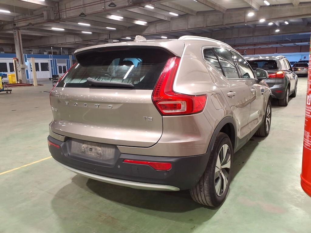 VOLVO XC40 1.5 T2 129CV GEARTRONIC CORE ( FARI LED - COCKPIT - CRUISE - NAVI - PDC - CERCHI 18 )