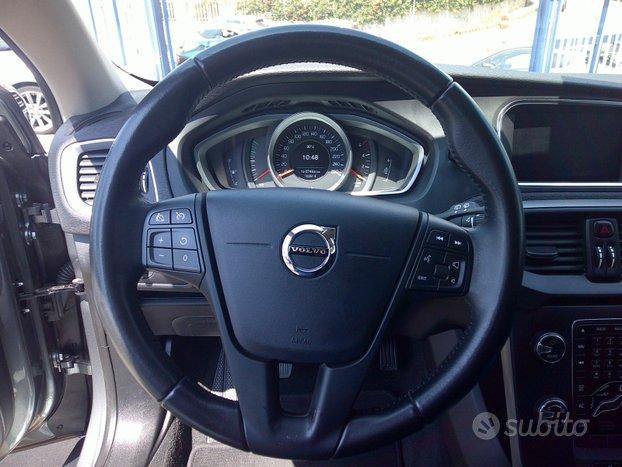 Volvo V40 Cross Country D2 120cv