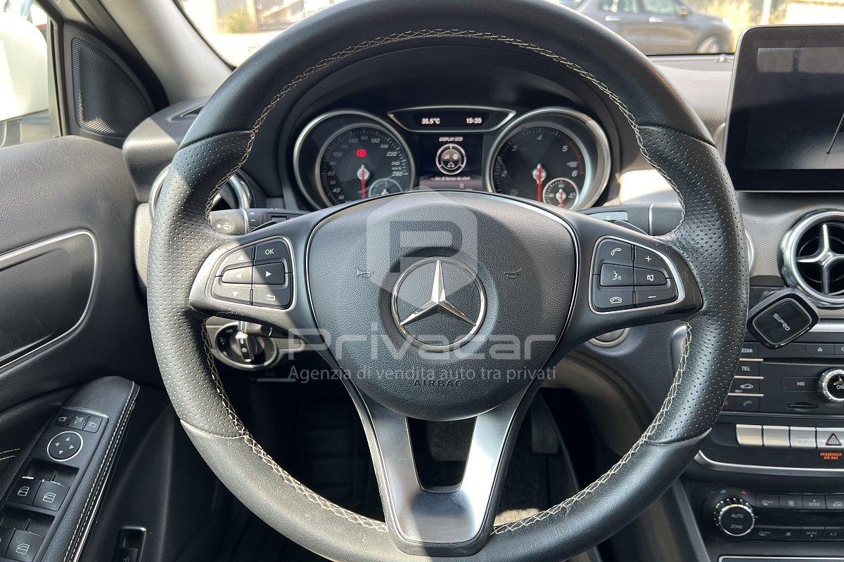 MERCEDES GLA 200 d Automatic Sport