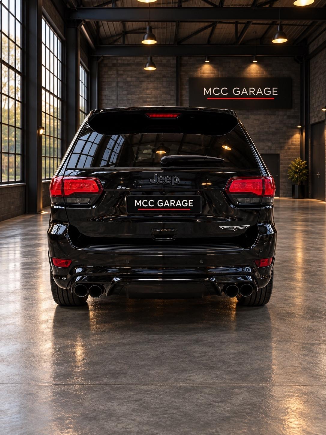 Jeep Grand Cherokee trackhawk 6.2 supercharged