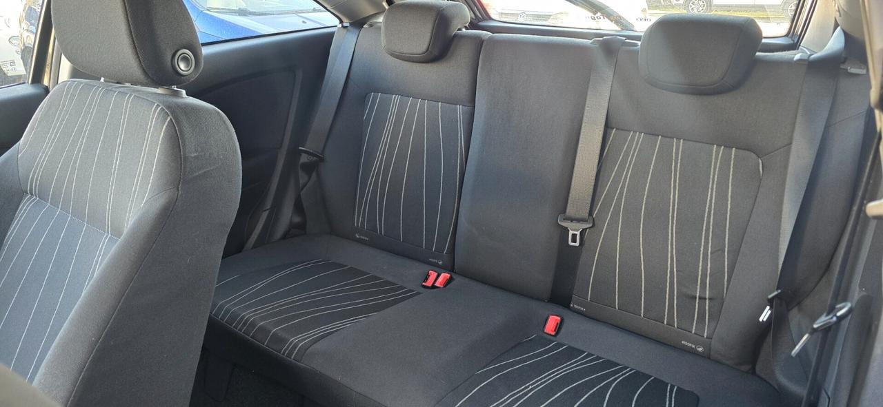 Opel Corsa 1.2 3 porte Sport