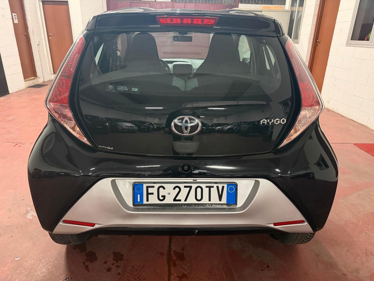Toyota Aygo 1.0 VVT-i 69 CV 5P X-BLACK TSS NEOPAT
