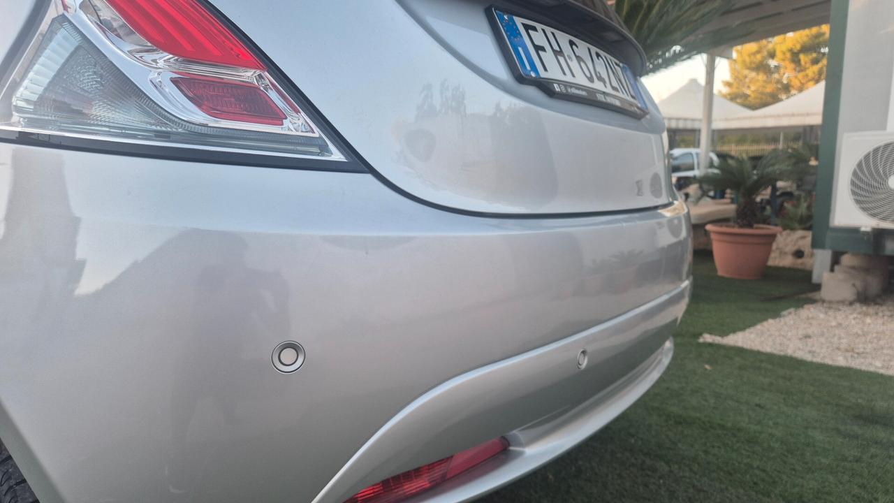 Lancia Ypsilon 1.2 69 CV 5 porte Silver