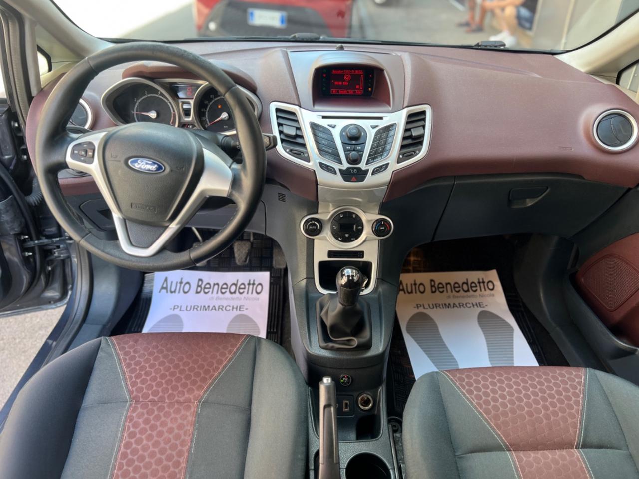 Ford Fiesta 1.4 3 porte Bz.- GPL Titanium 2010