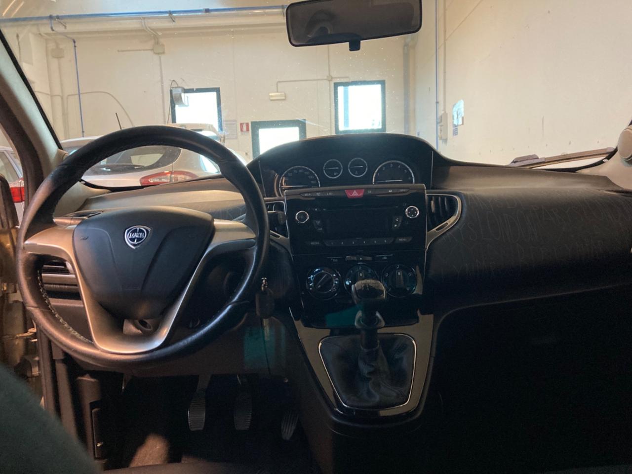 Lancia Ypsilon 1.2 69 CV 5 porte Elefantino pochi chilometri
