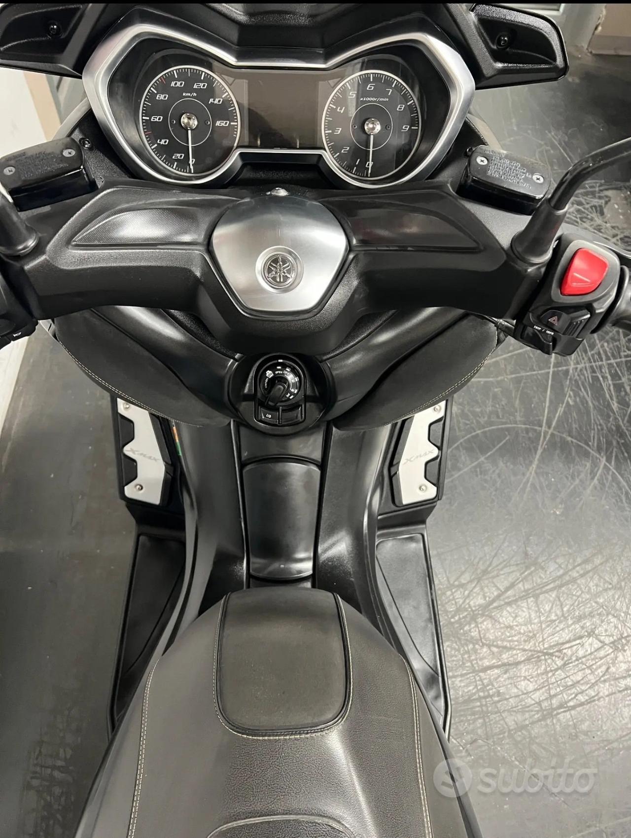 Yamaha X-Max 300 Tech Max