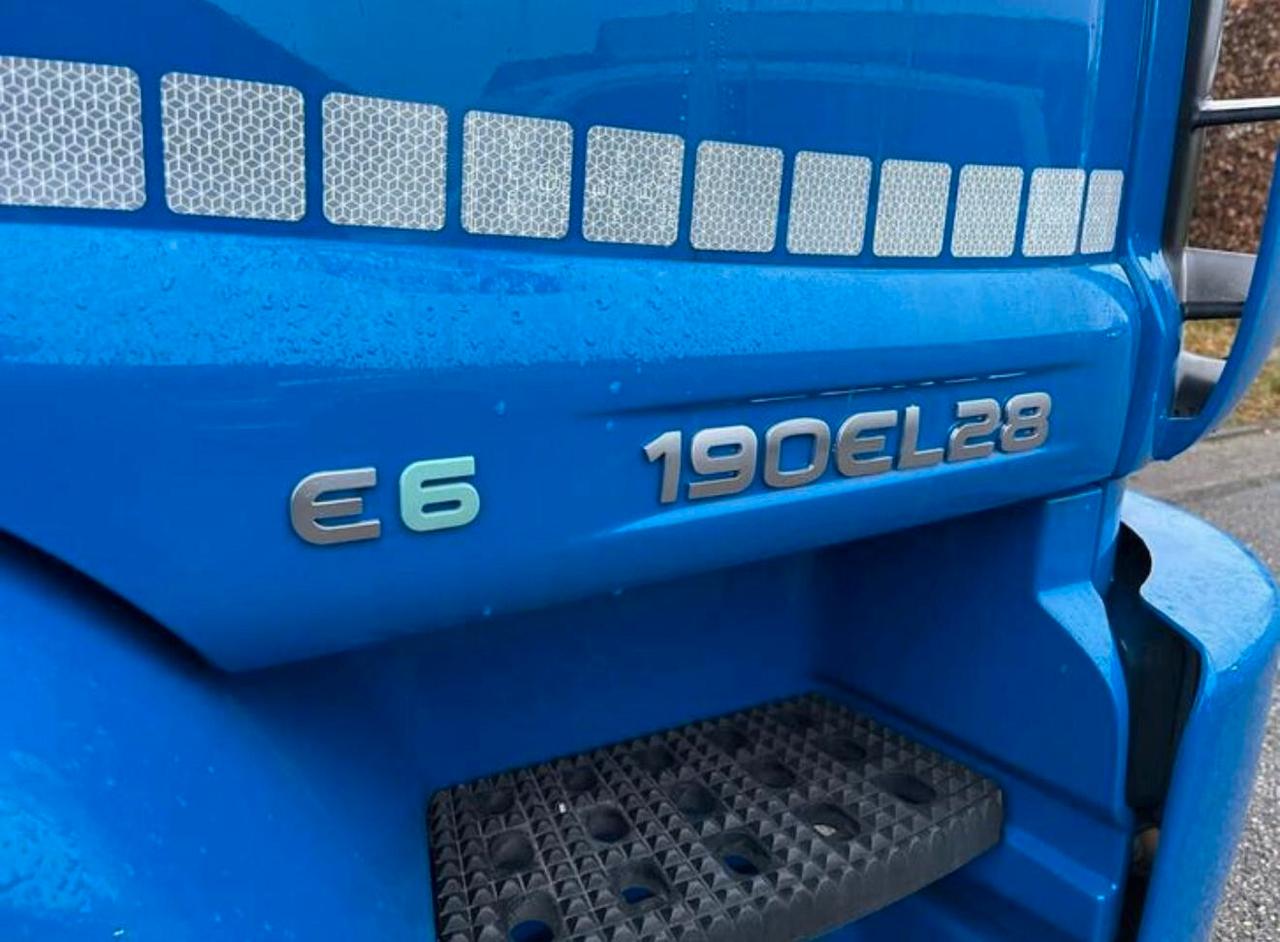 IVECO EUROCARGO 190 E28 /P CENTINA E TELONE