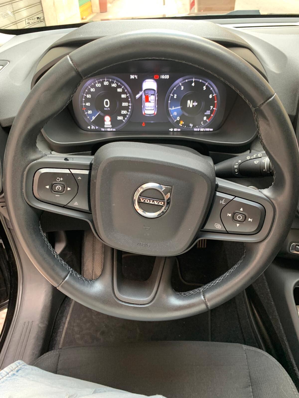 Volvo XC40 2023 **27.000KM**