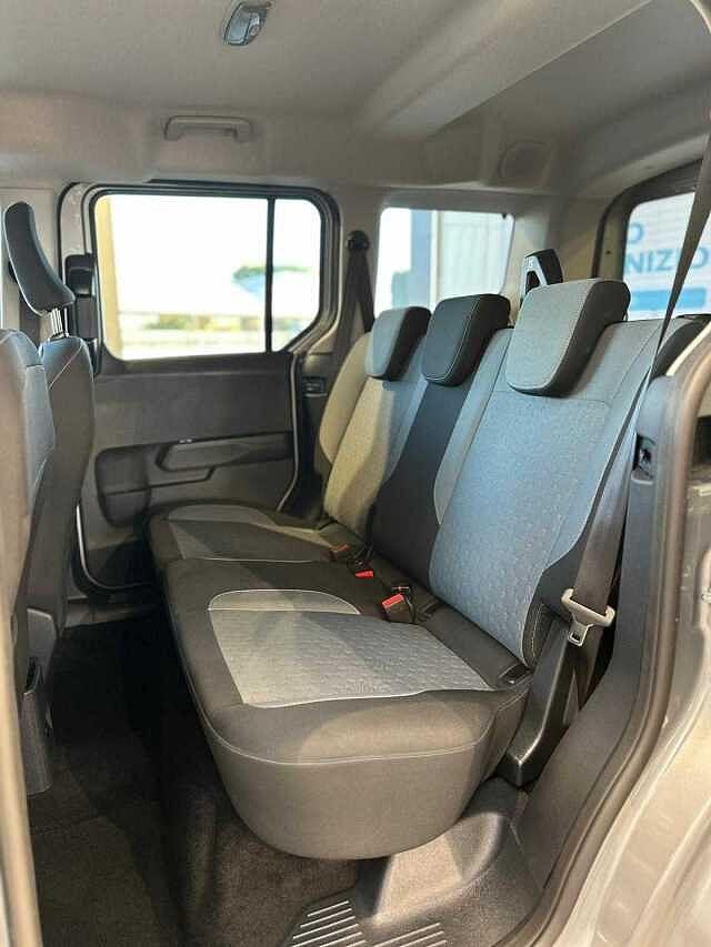 Ford Tourneo Courier 1.0 EcoBoost Titanium