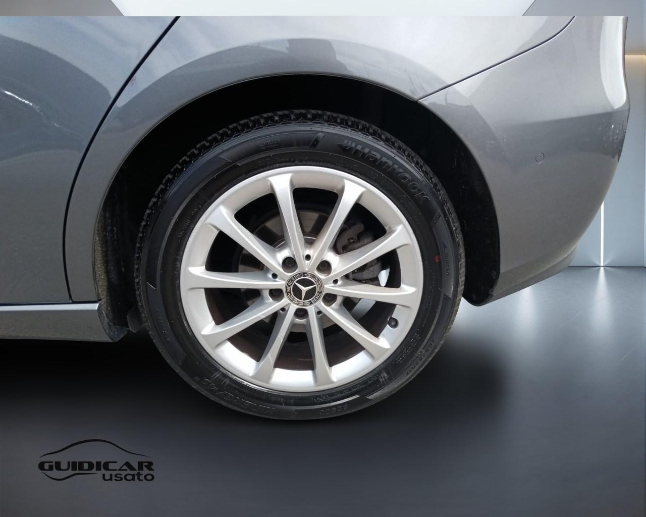 Mercedes-Benz Classe B - W247 2018 - B 180 d Sport Plus auto