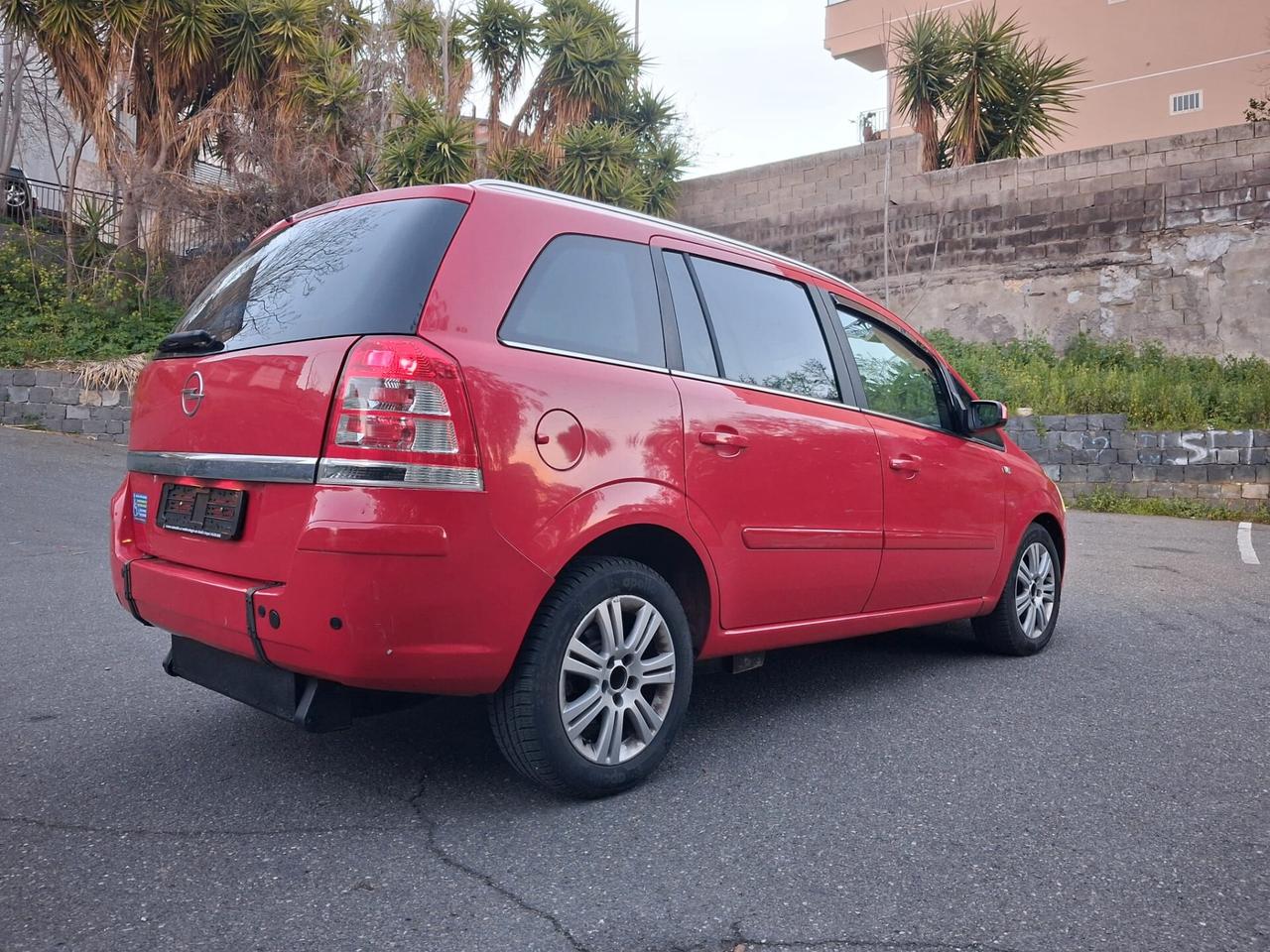 Opel Zafira Pianale ribassato con rampa disabili in carrozzina