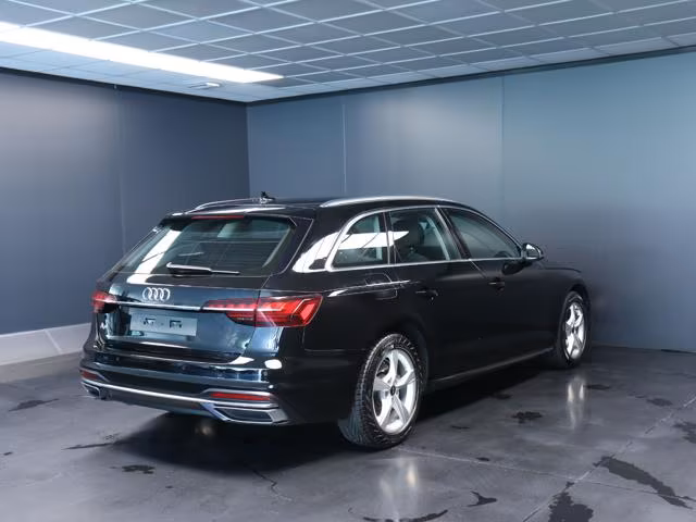 AUDI A4 Avant 35 TDI 163CV S Tronic Business Advanced