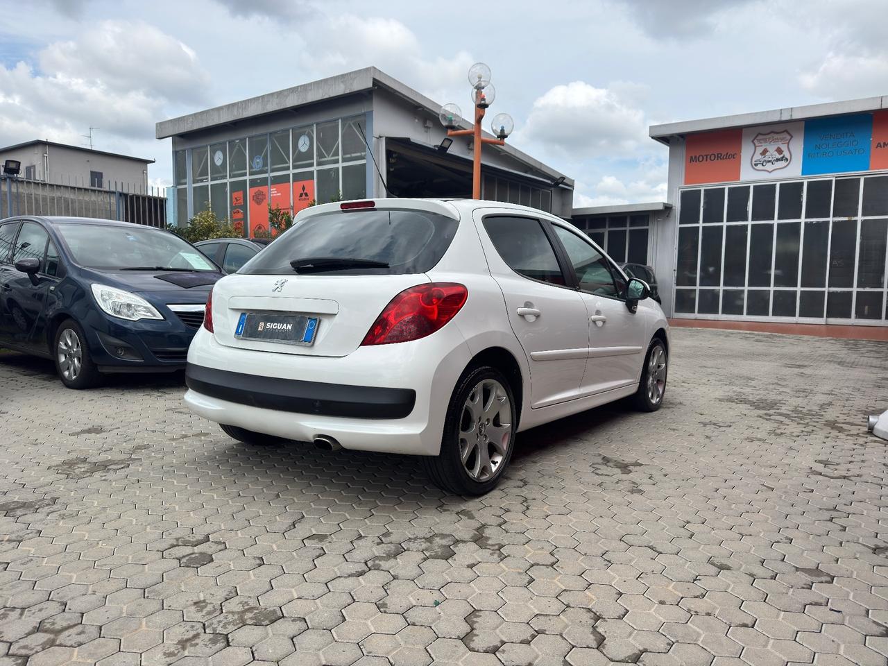 Peugeot 207 ADATTA A NEOPATENTATI 1.6 GPL