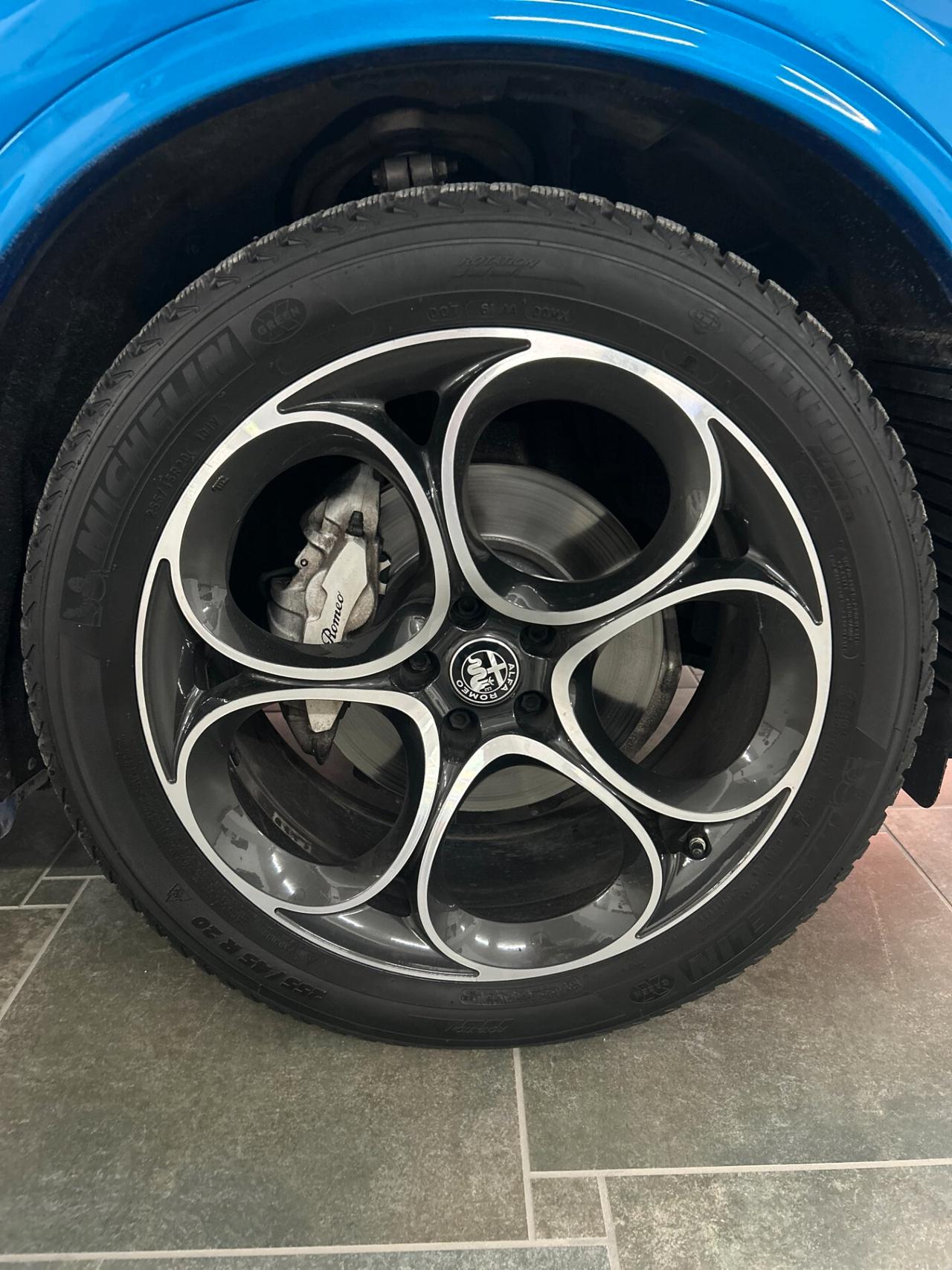 Alfa Romeo Stelvio 210 CV AT8 Q4 Veloce