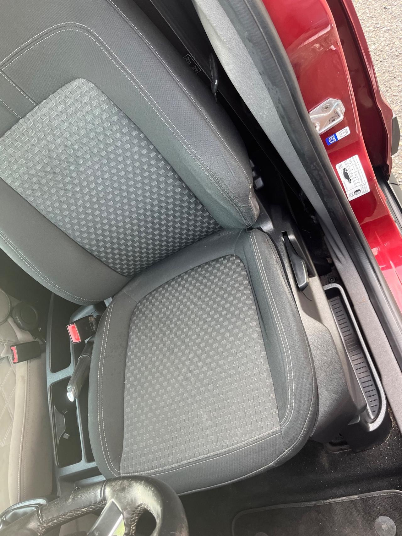 Ford Tourneo Connect 1.5 TDCi 100 CV Plus