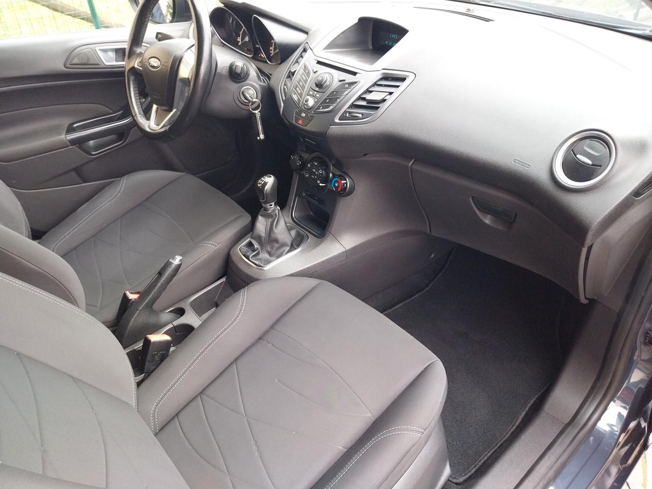 Ford Fiesta 1.5 TDCi 75CV 5 porte Business - ok neopatentati