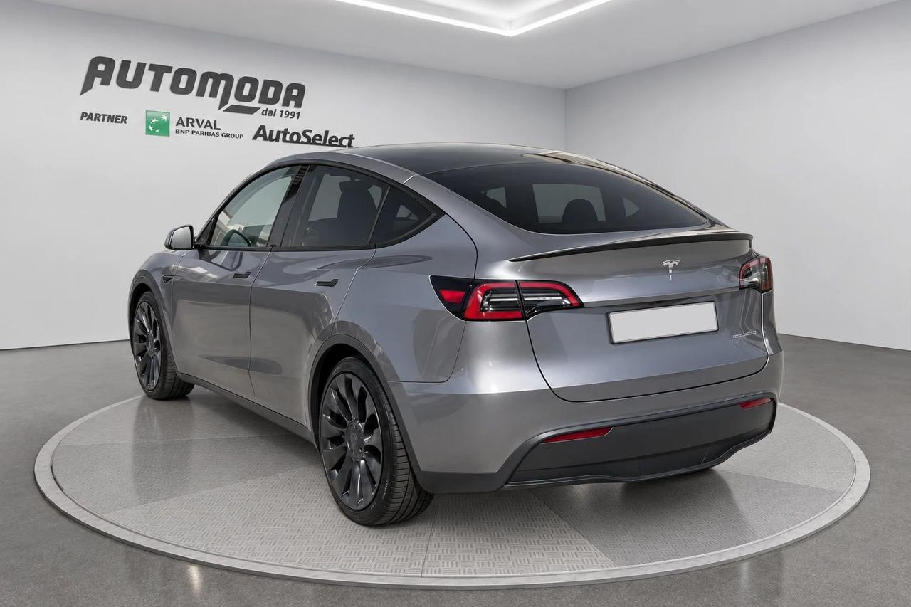 Tesla Model Y Performance Dual Motor 4WD
