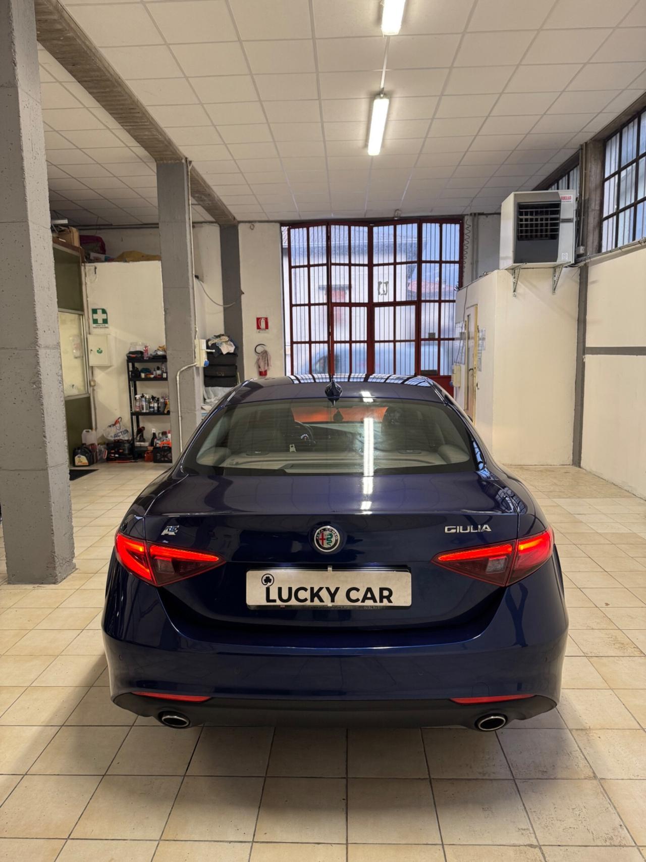Alfa Romeo Giulia 2.2 Turbodiesel 180 CV Business Sport