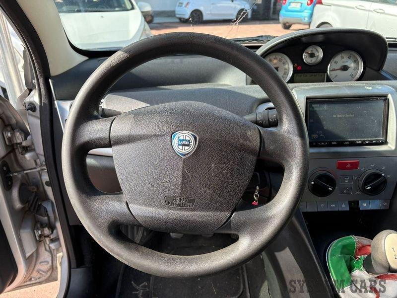 Lancia Ypsilon YPSILON 1.3 MJT 75 CV - AUTO PER COMMERCIANTI NON RICONDIZIONATA