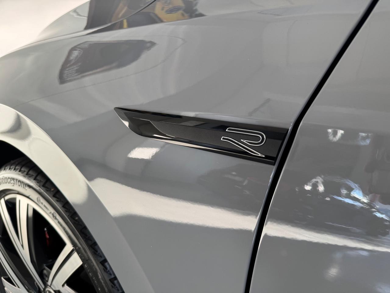 Volkswagen Golf 1.5 eTSI 150 CV DSG R-Line TETTO