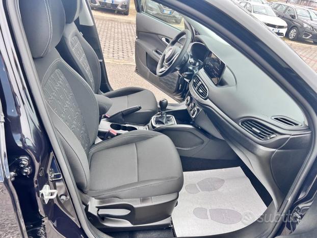 FIAT Tipo 1.0 5 porte Cross