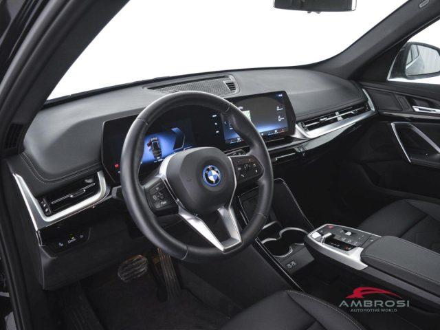 BMW iX1 edrive 20 X-Line