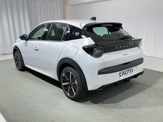 Lancia Ypsilon Hybrid e-DCT KM ZERO