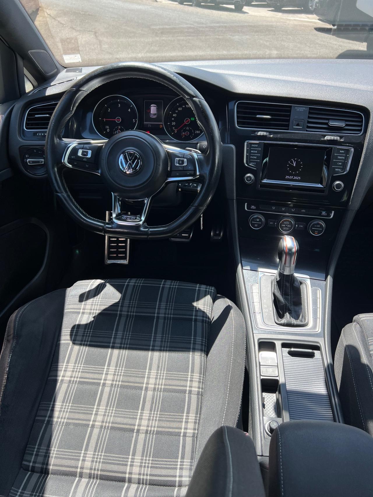 Volkswagen Golf 7 GTD 2.0 TDI 184cv DSG 2014