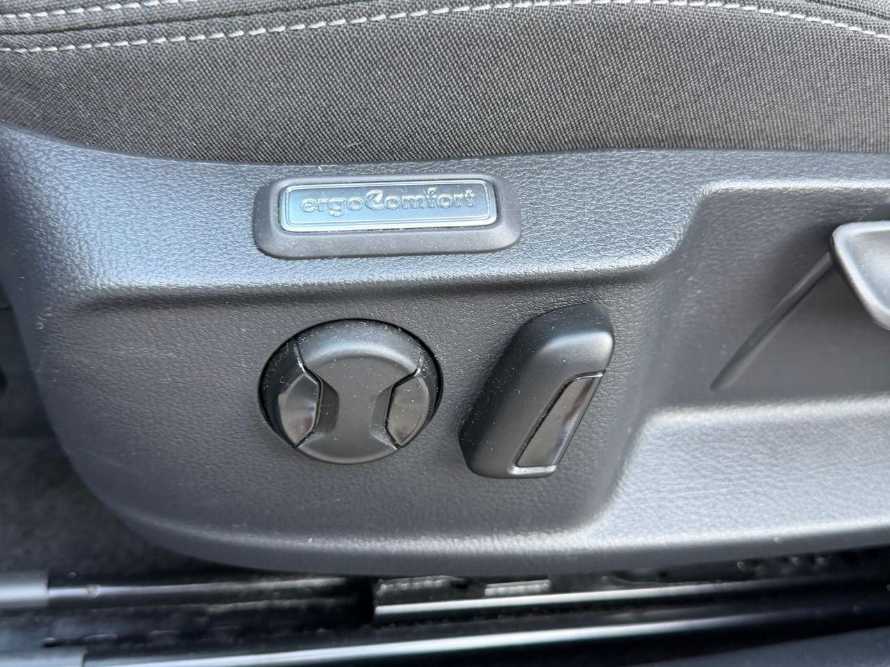 Volkswagen Passat 2.0 TDI Business #50324