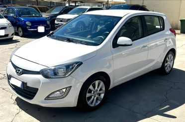 Hyundai i20 1.1 CRDi 75CV 5p. Sound Edition 2013