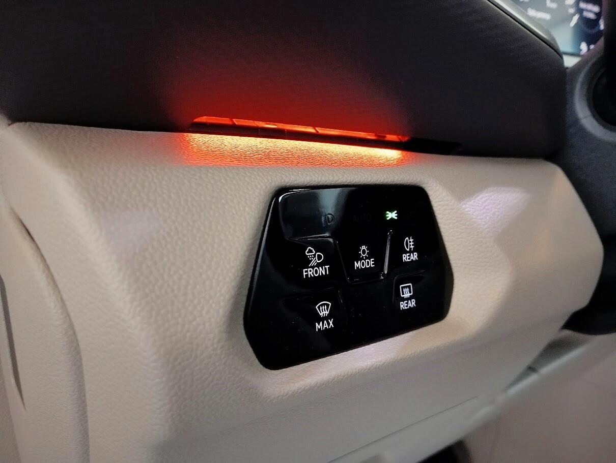 Volkswagen T7 Multivan 1.5 PHEV 4motion 245cv IQ LED GANCIO PORTE ELETTRICHE