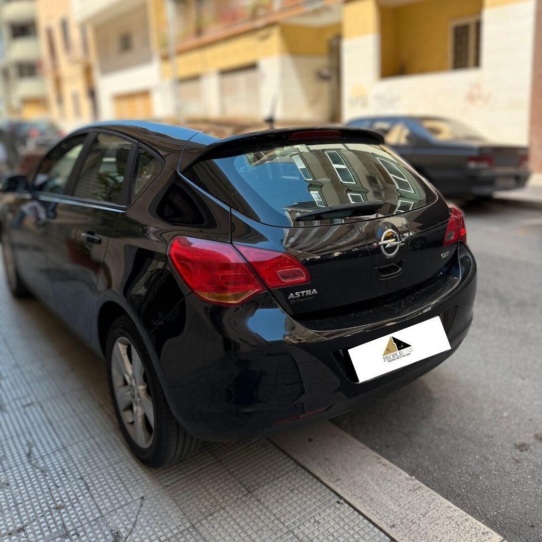 Opel Astra 1.7 CDTI 110CV Elective