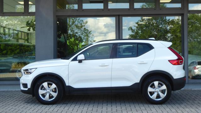 VOLVO XC40 T2 Geartronic Momentum N1 Autocarro