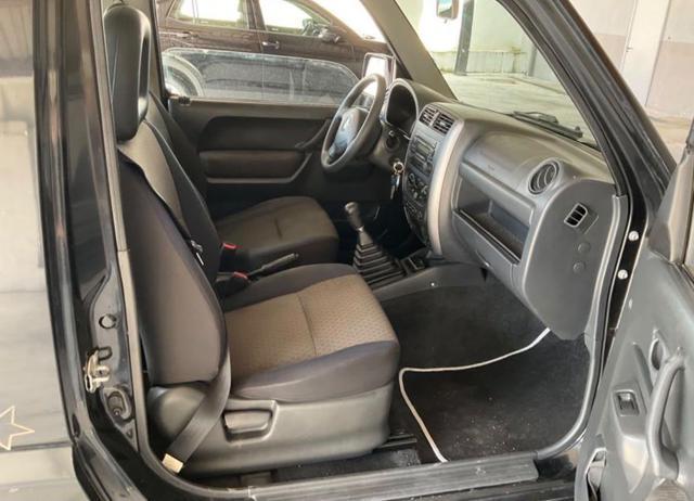 SUZUKI Jimny 1.3i 16V Berline Maori SE