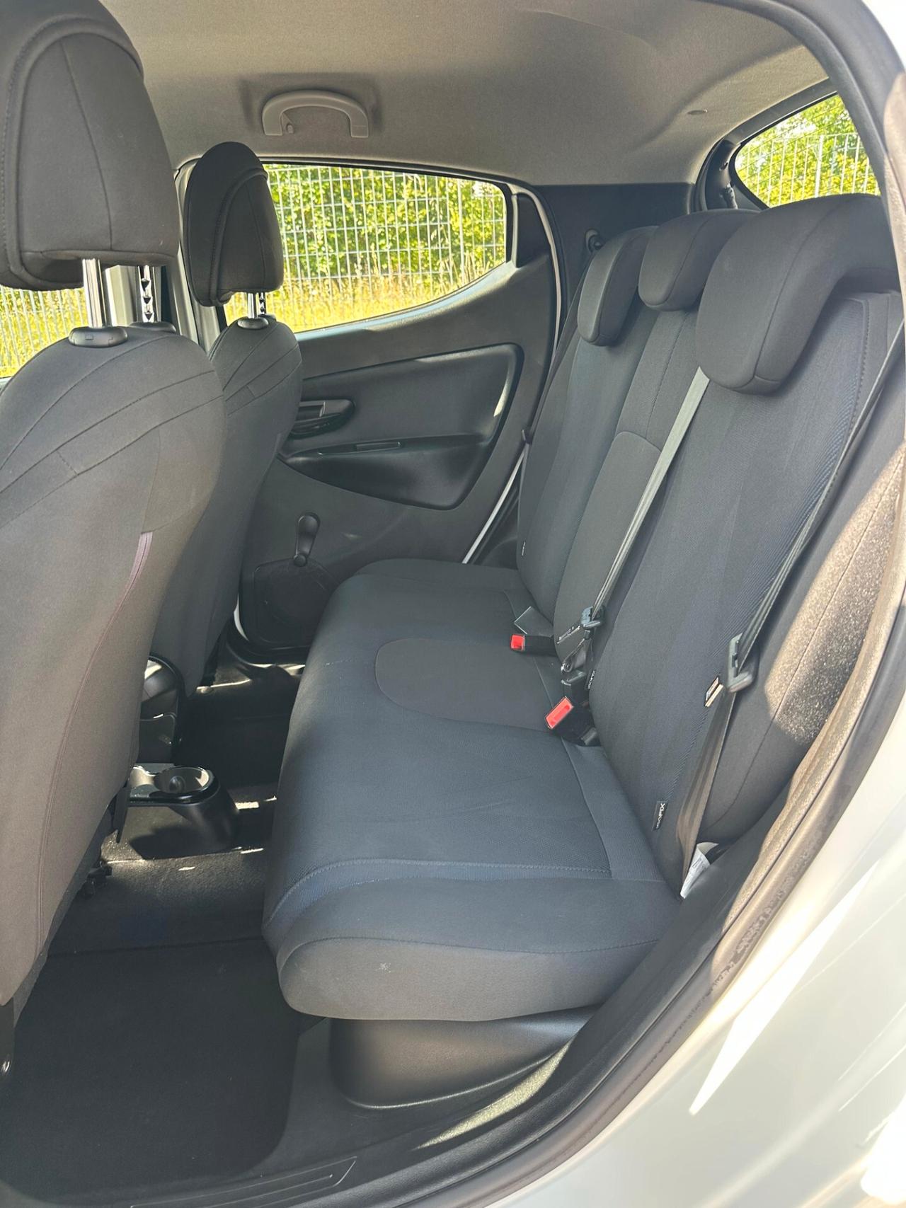 Lancia Ypsilon 1.0 FireFly 5 porte S&S Hybrid Ecochic Gold