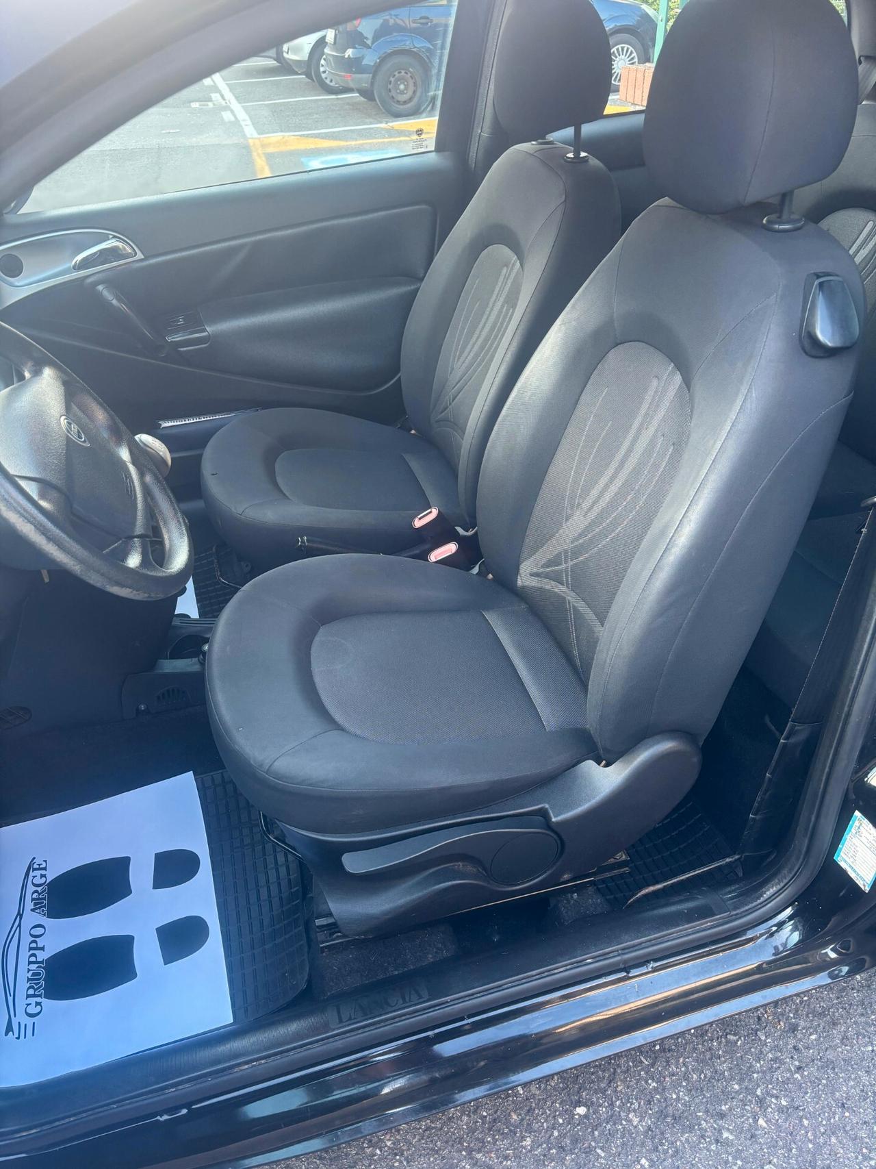 Lancia Ypsilon 1.2 69 CV Platinum