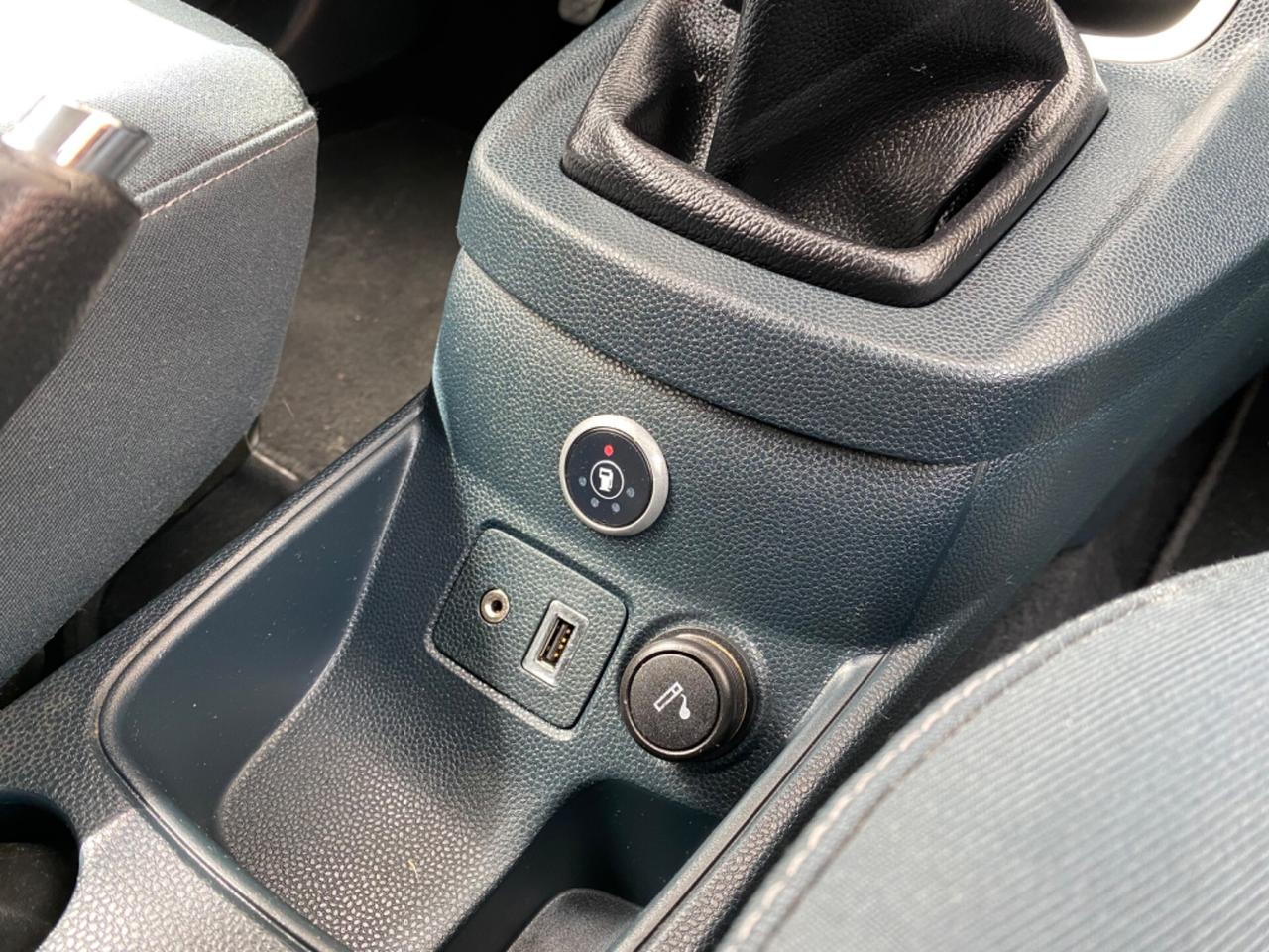 Ford Fiesta 1.4 GPL Casa Madre