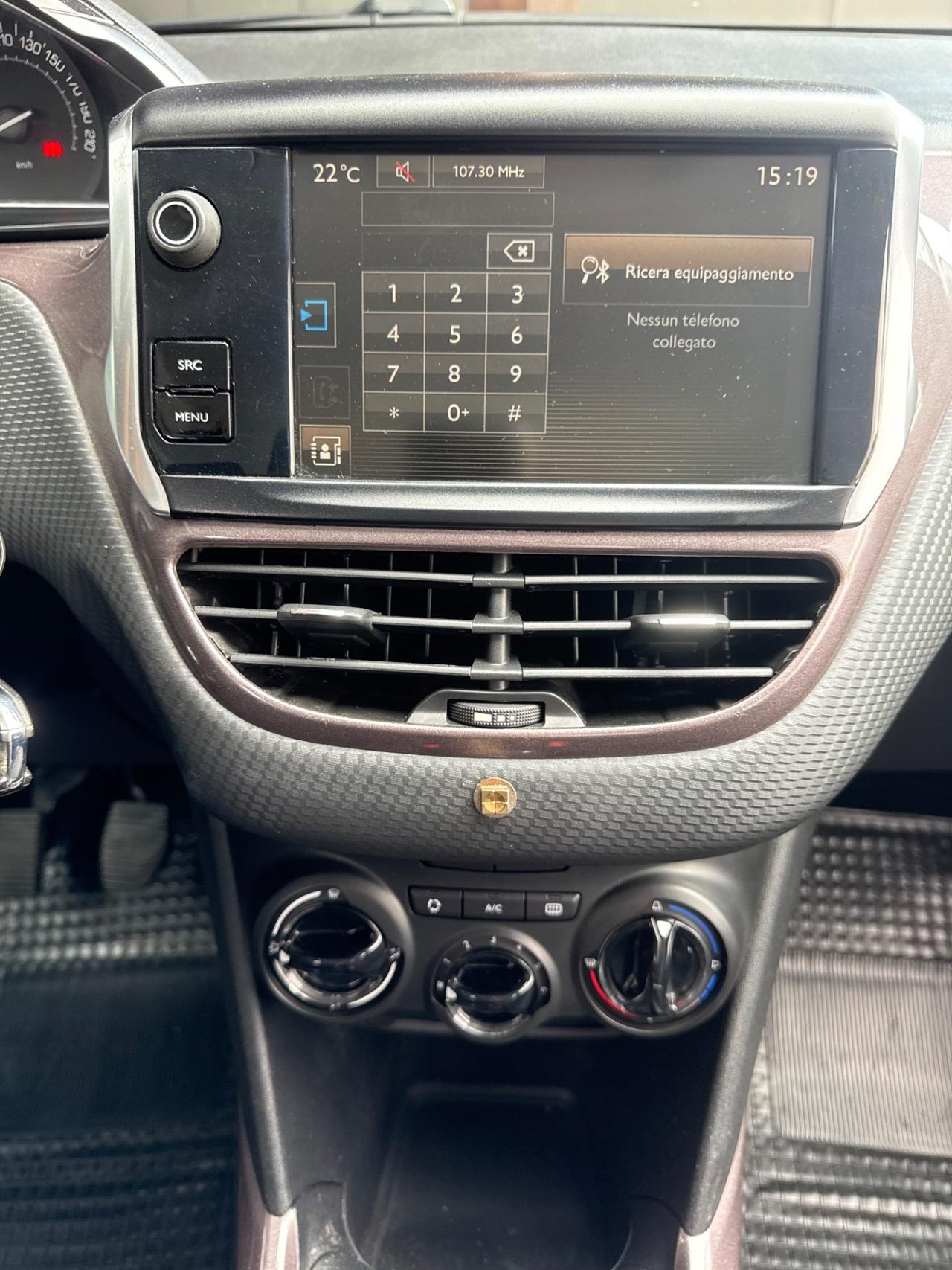 Peugeot 2008 2015 allure full optional