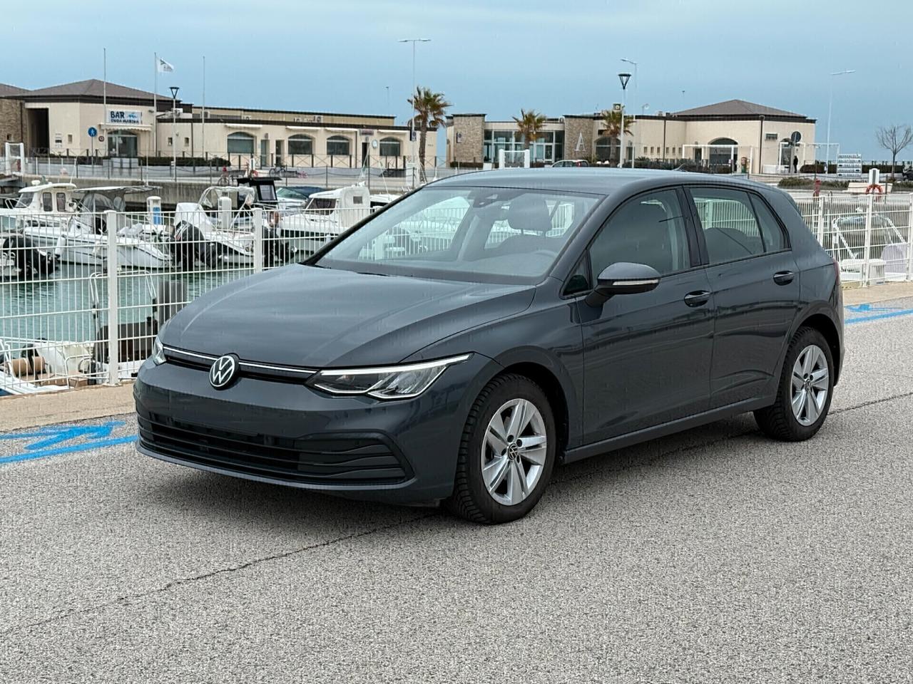 Volkswagen Golf 2.0 TDI DSG Virtual Cockpit