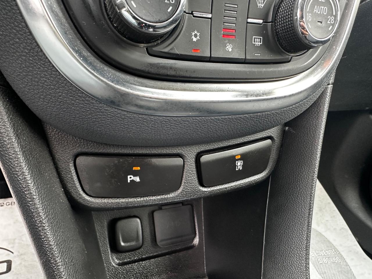 Opel Mokka 1.4 Turbo GPL Tech 140CV 4x2 Cosmo