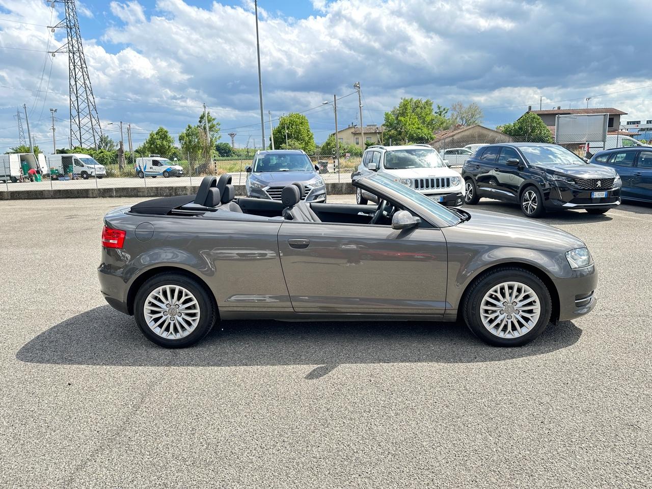 Audi A3 Cabrio 1.6 TDI 105 CV CR Attraction - 2012